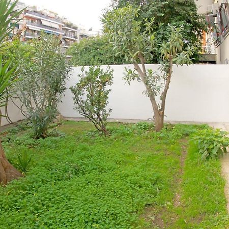 Stylish City Center Garden Apartment Афины Экстерьер фото